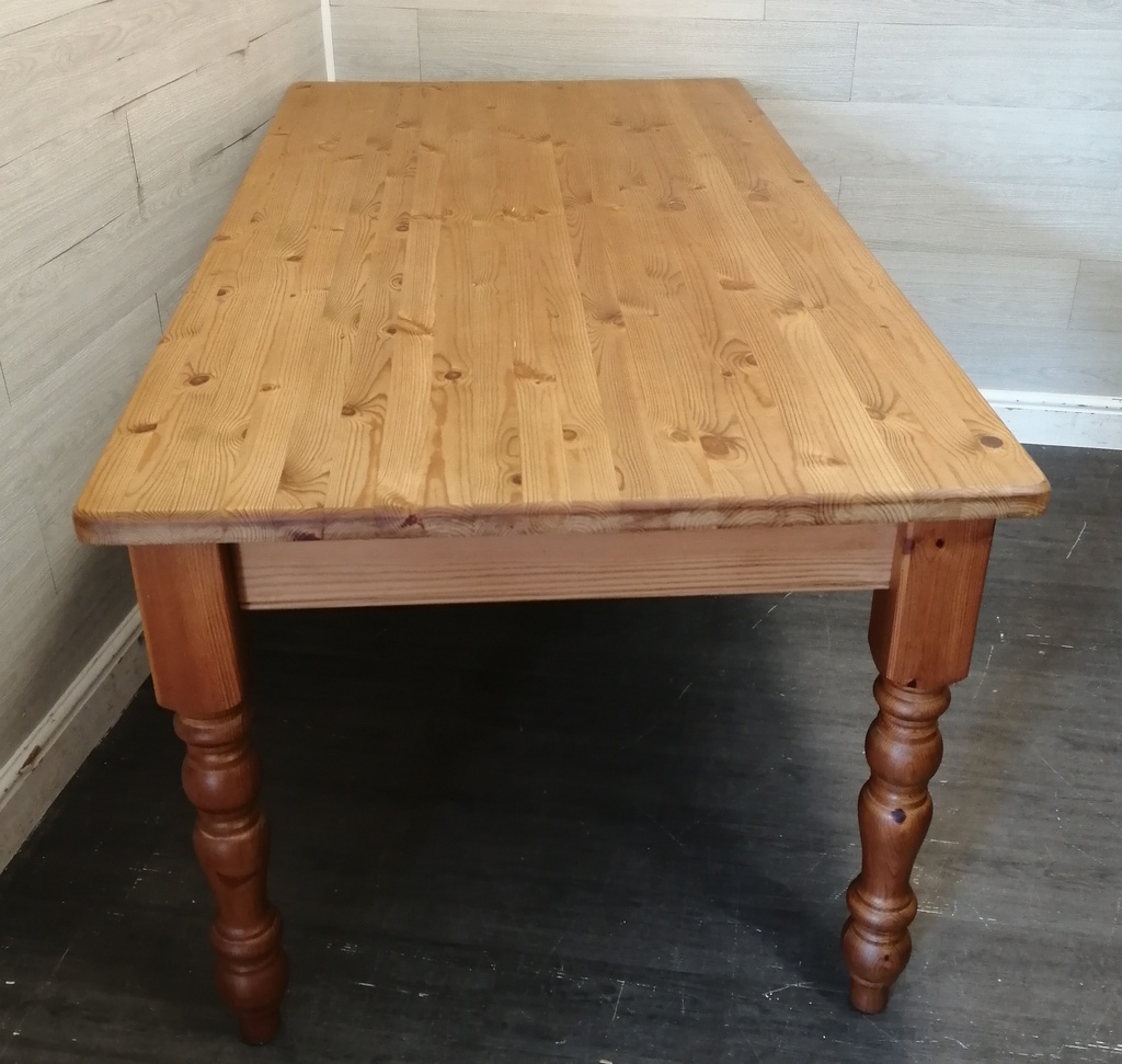 6FT SOILD PINE DINING TABLE