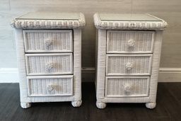 [HF16699] PAIR OF SHABBY CHIC WHITE WICKER BEDSIDES