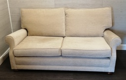 [HF16737] Lovely two seater cream sofa