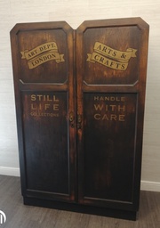 [HF16944] Lovely painted old oak wardrobe