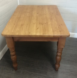 [HF17473] LOVELY 4ft SOLID PINE DINING TABLE