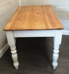 [HF17817] 4ft Pine Dining Table With painted White Shabby Chic Legs