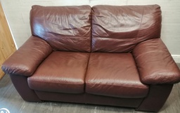 [HF18770] TWO SEATER BROWN LEATHER SOFA