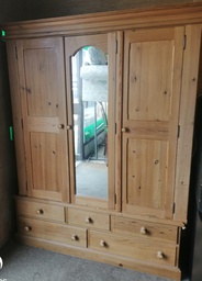 [HF18884] Large solid pine wardrobe with mirror and drawers