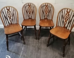 [HF18914] 4 x Wheel Back Dining Chairs