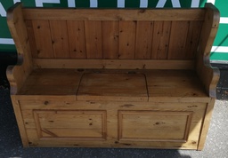 [HF19133] Lovely Rustic Pine Storage Bench