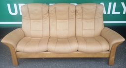 [HF19152] STRESSLESS TAN LEATHER THREE SEATER RECLINER SOFA