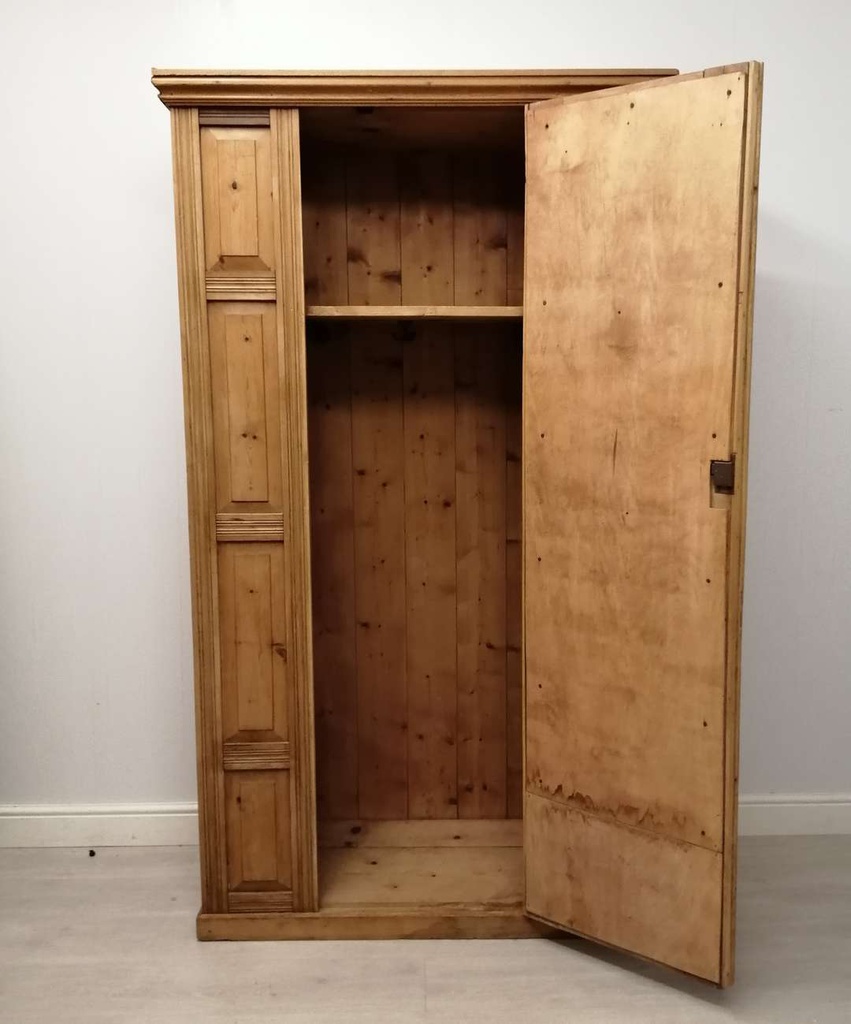 Old Pine Single Door Wardrobe with Mirror