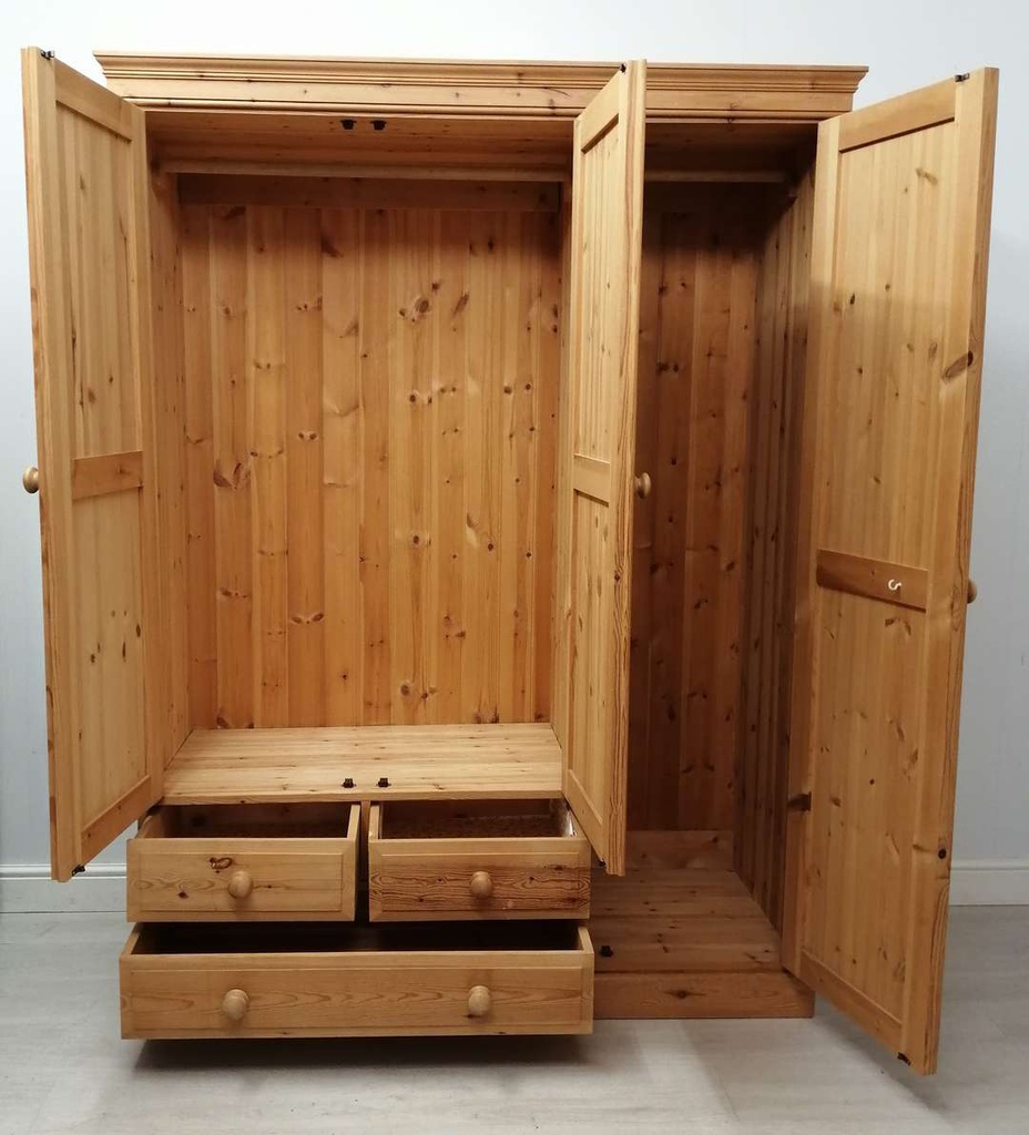 Solid Pine Triple Wardrobe with Drawers