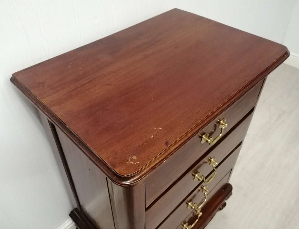 Mahogany Chest of Four Drawers