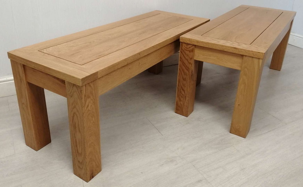 Oak Extending Dining Table &amp; Bench Set.