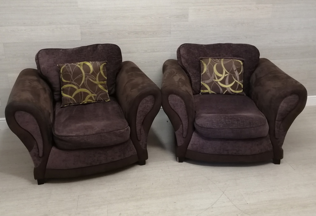 modern THREE PEICE SOFA SUITE