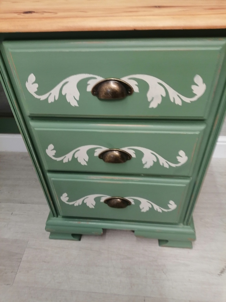 stunning painted desk / dressing table