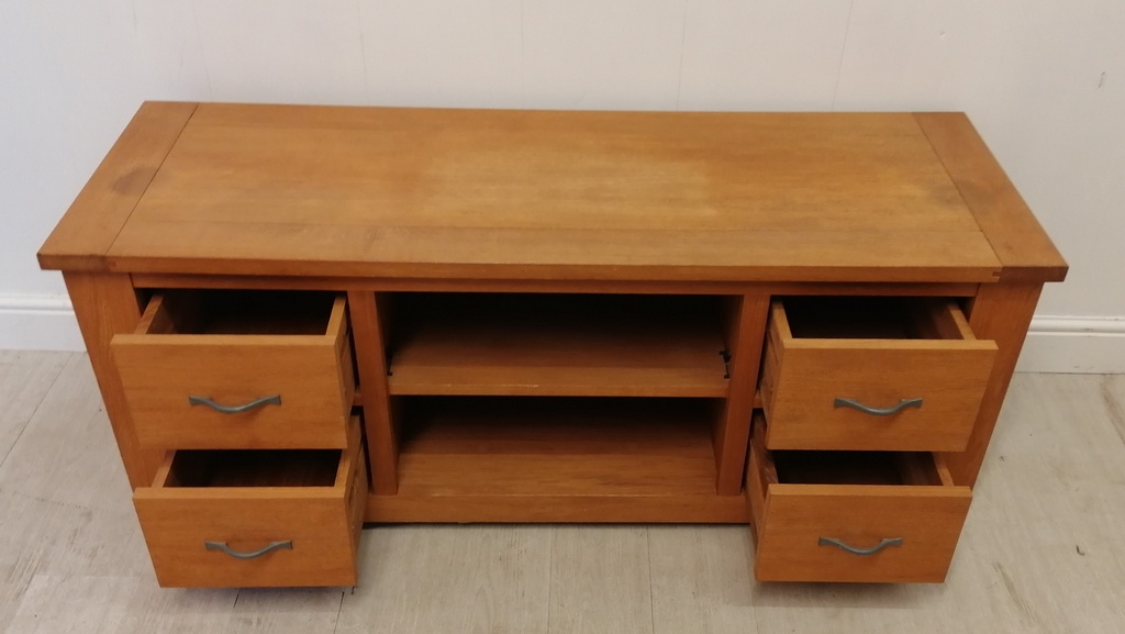 quality oak tv bench/stand