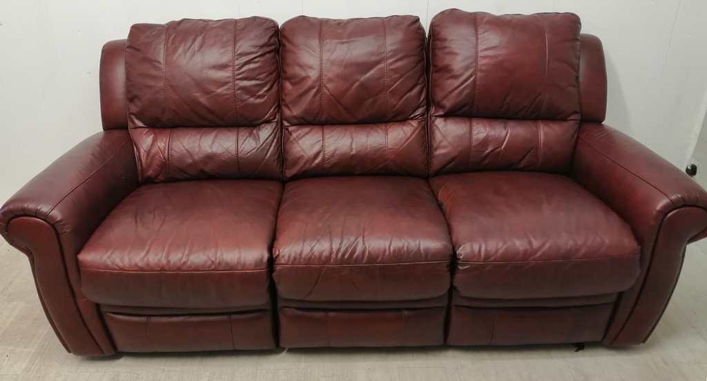 CHESNUT BROWN LEATHER RECLINER SOFA