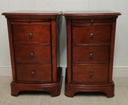 Stunning Willis and Gambier 5 Drawer chest