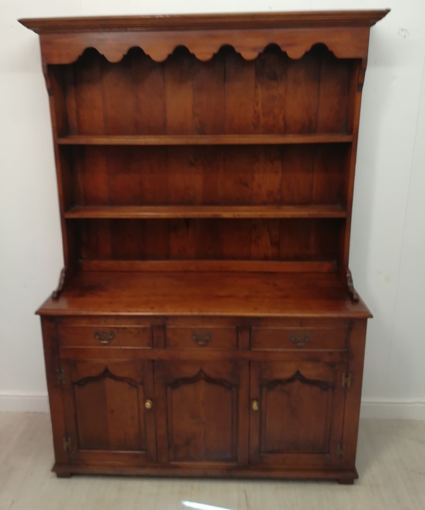 lovely solid wood traditional dresser