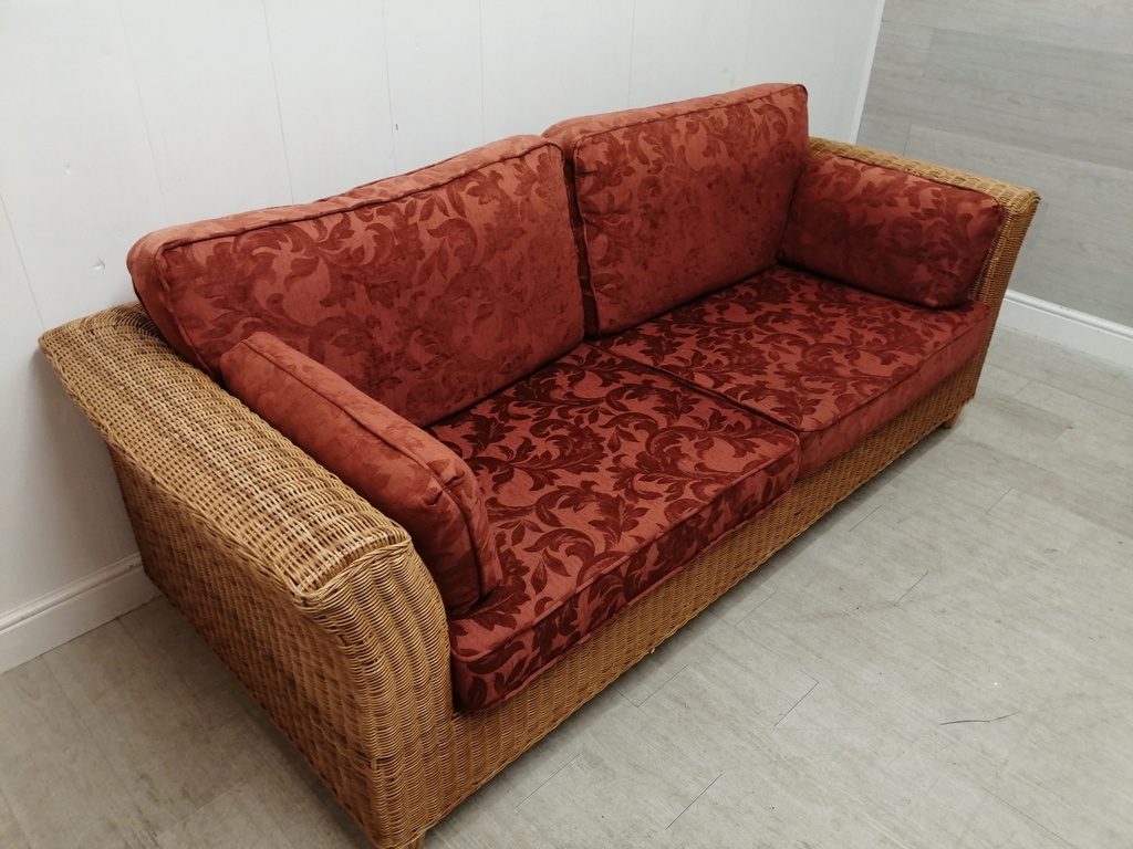 LOVELY WICKER - CONSERVATORY SOFA