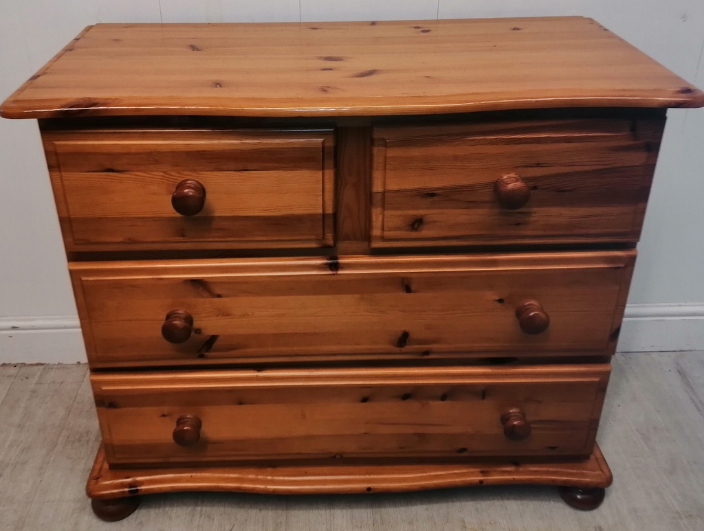 QUALITY SOLID PINE CHEST OF Four DRAWERS