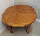 QUALITY EXTENDING ROUND OAK TABLE