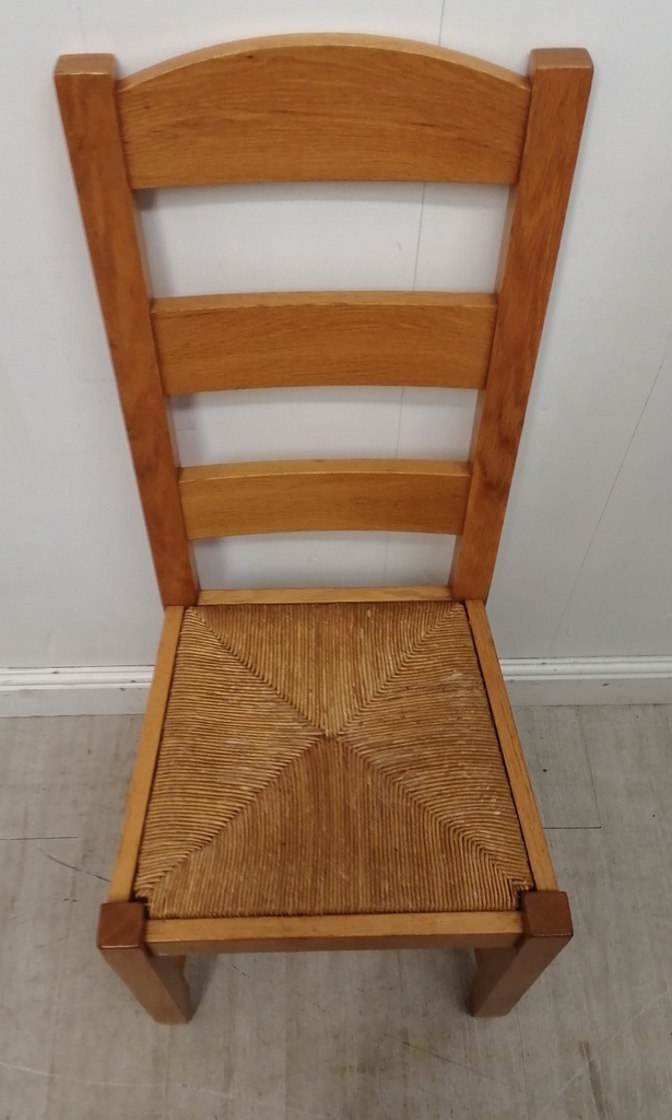 SET OF SIX QUALITY SOLID WOOD DINING CHAIRS