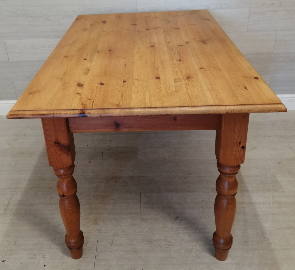 SOLID PINE DINING TABLE