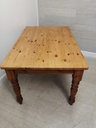 ovely solid pine dining table