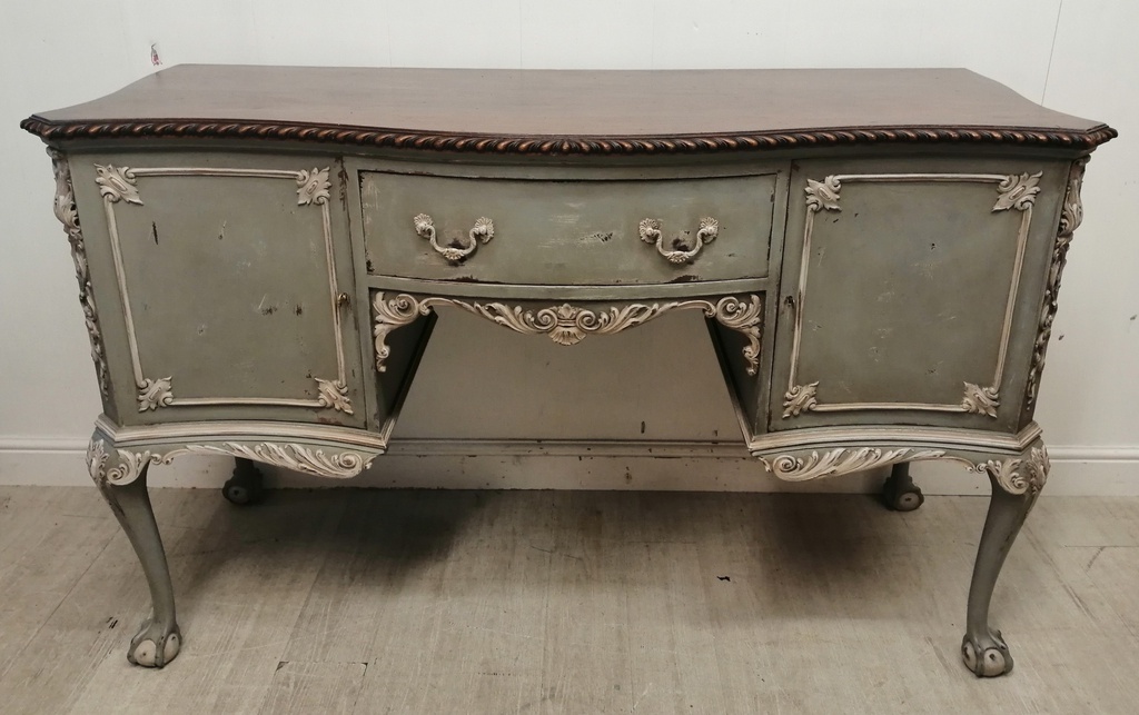 STUNNING FRENCH STYLE SIDEBOARD