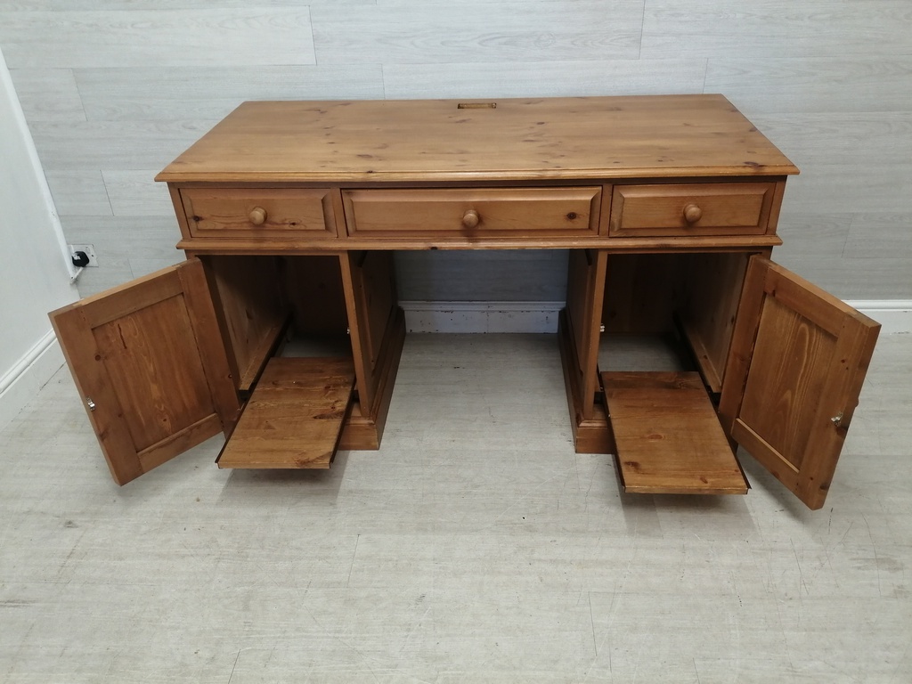 solid pine pedestal desk