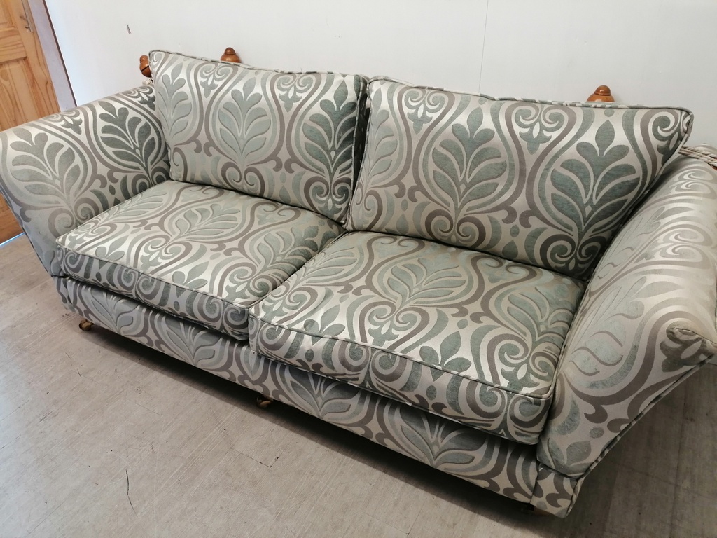 stunning KNOLE STYLE THREE SEATER  SOFA