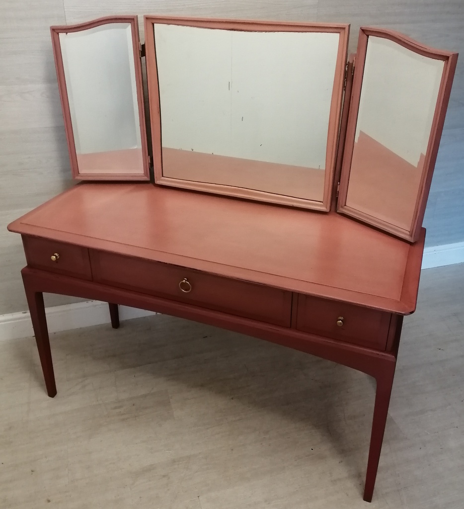 STAG faded blush DRESSING TABLE