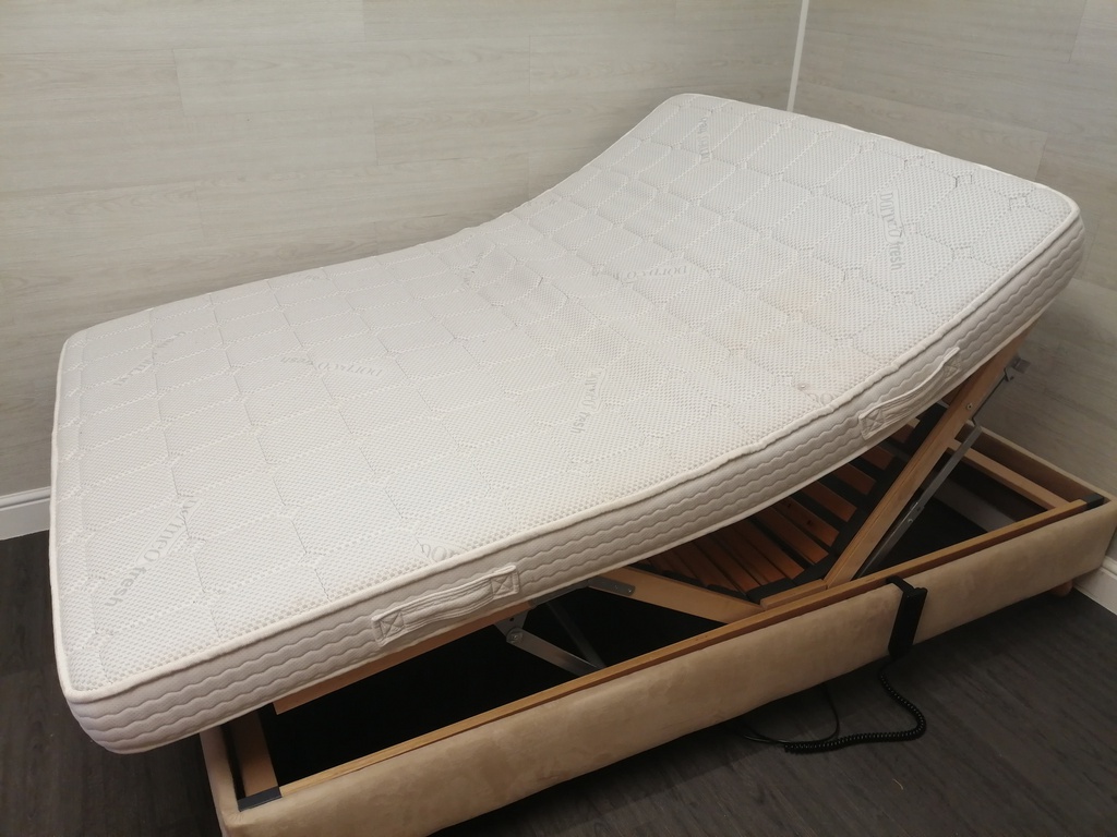 4FT6&quot; ADJUSTABLE OAKDALE ELECTRIC BED