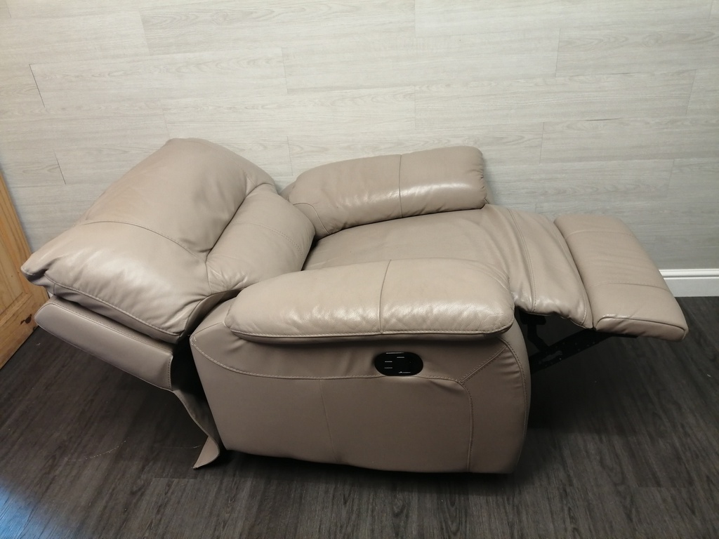 quality LEATHER ELECTRIC RECLINER ARMCHAIR