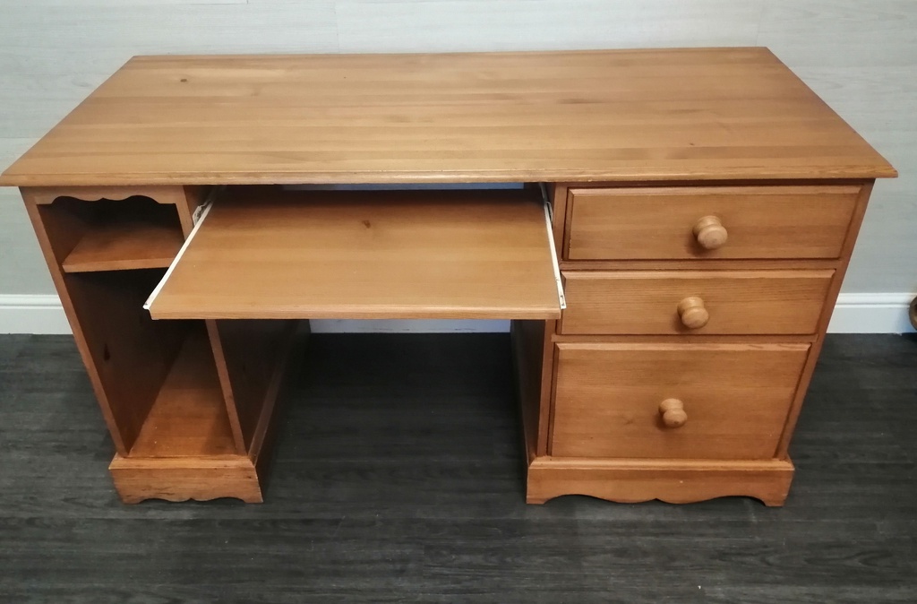 quality Pine Computer Desk