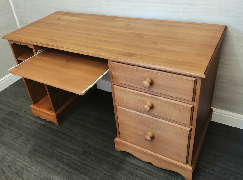 quality Pine Computer Desk