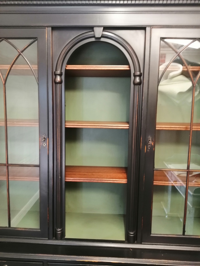 lovely Glazed Top Display Unit