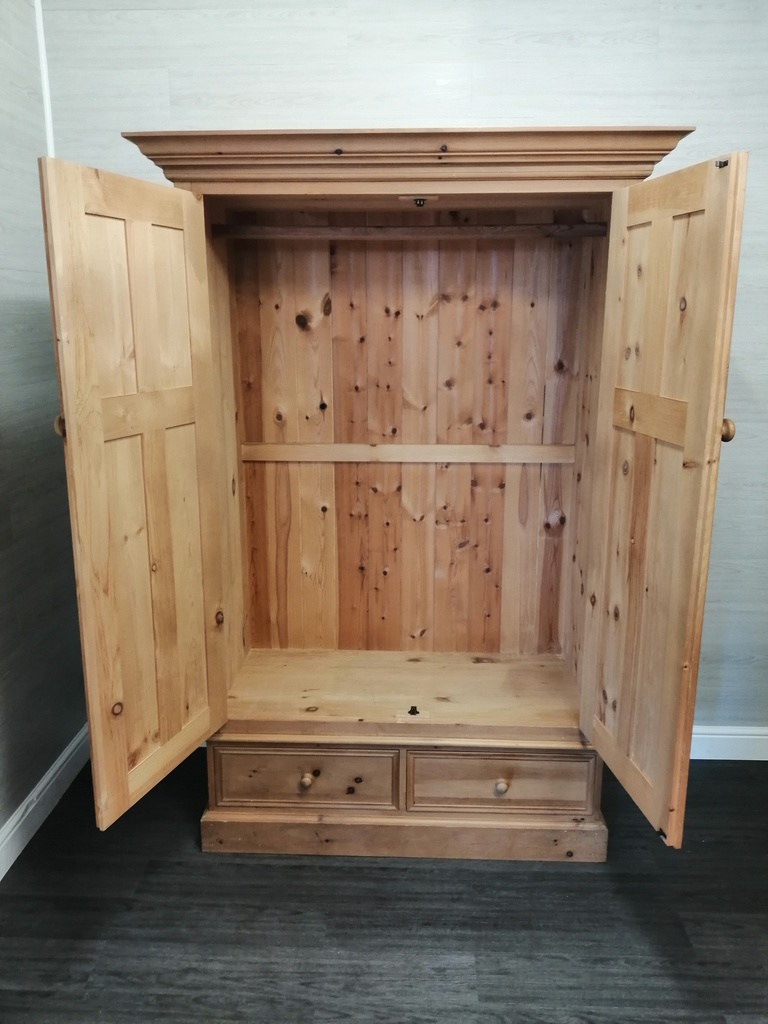 QUALITY SOLID PINE DOUBLE WARDROBE