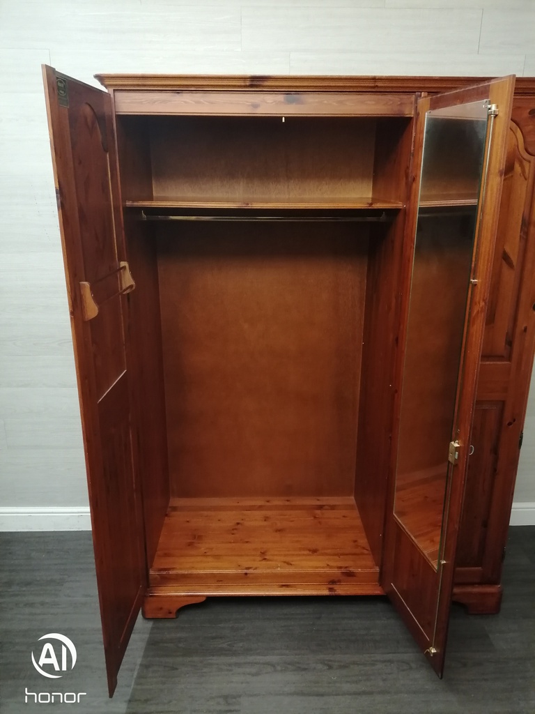 DUCAL PINE TRIPLE WARDROBE