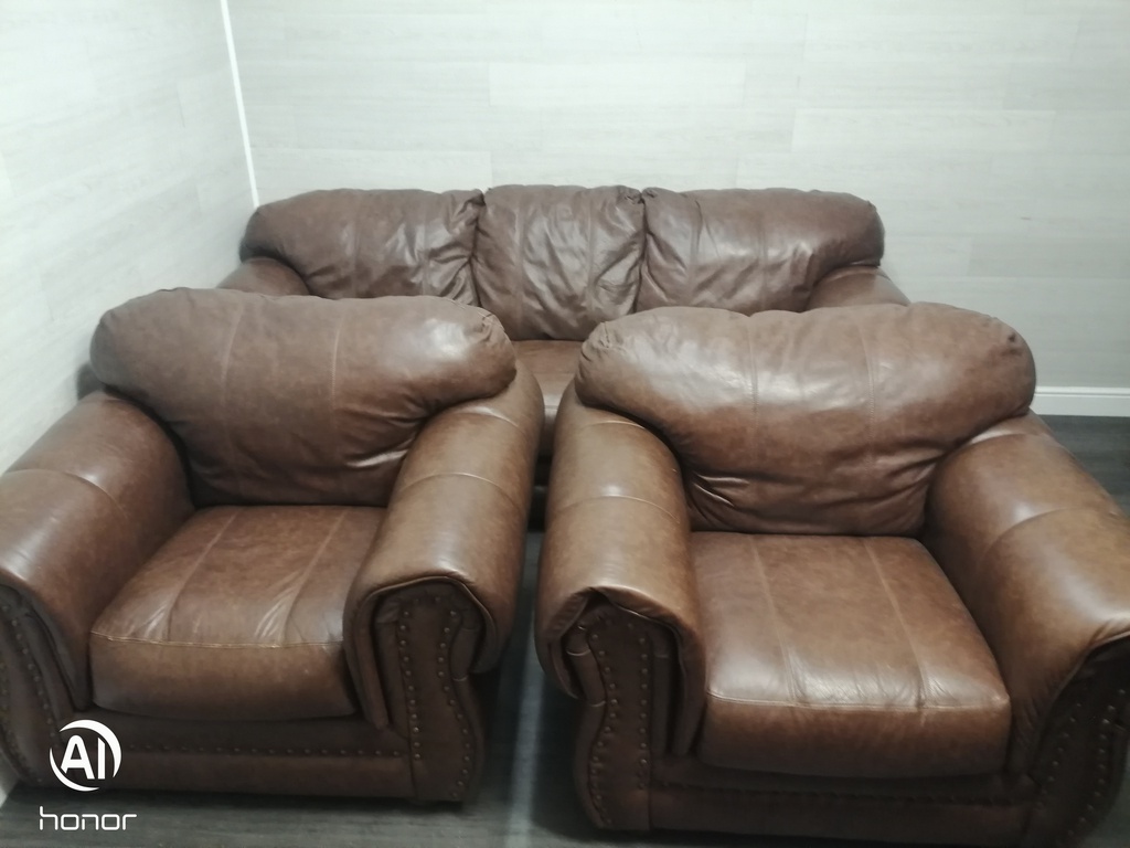 large quality brown leather three peice suite