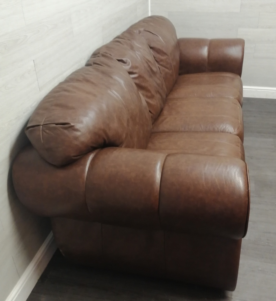 large quality brown leather three peice suite