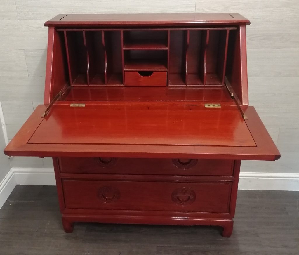 lovely Oriental Style BUREAU