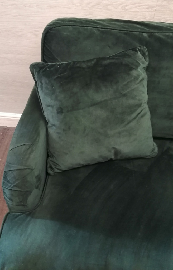 stunning emerald green velvet style sofa