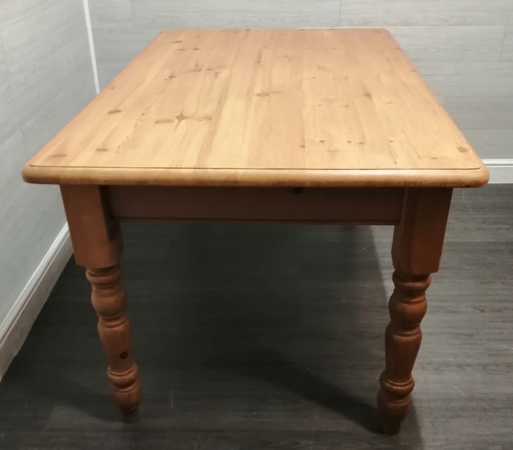 5FT SOLID PINE DINING TABLE