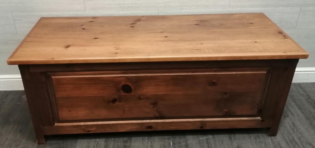 Lovely large rustic PINE STORAGE / BLANKET BOX