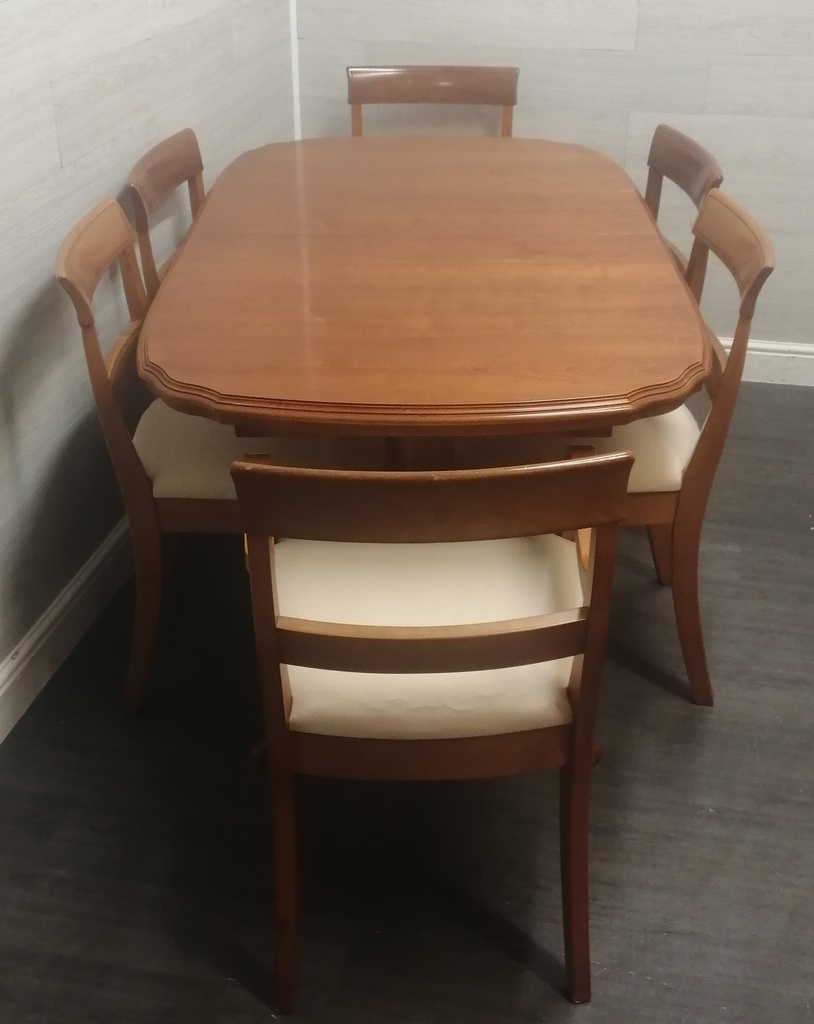 classic  EXTENDING TABLE AND 6 CHAIRS