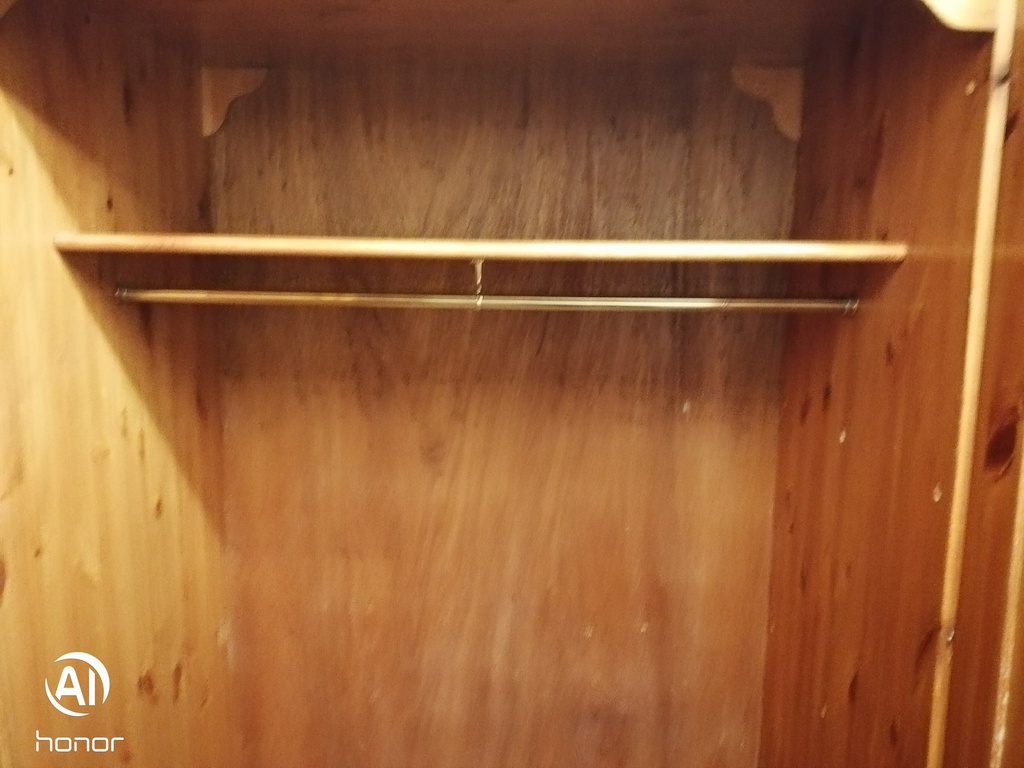 TRIPLE pine WARDROBE