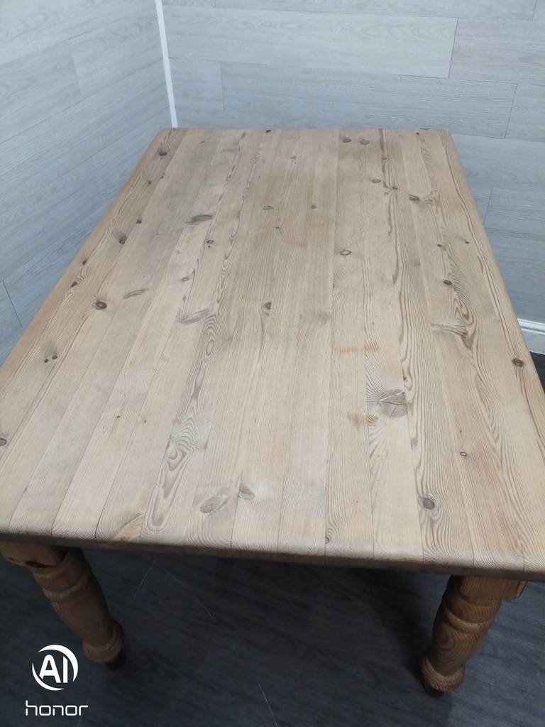 SOLID PINE DINING TABLE