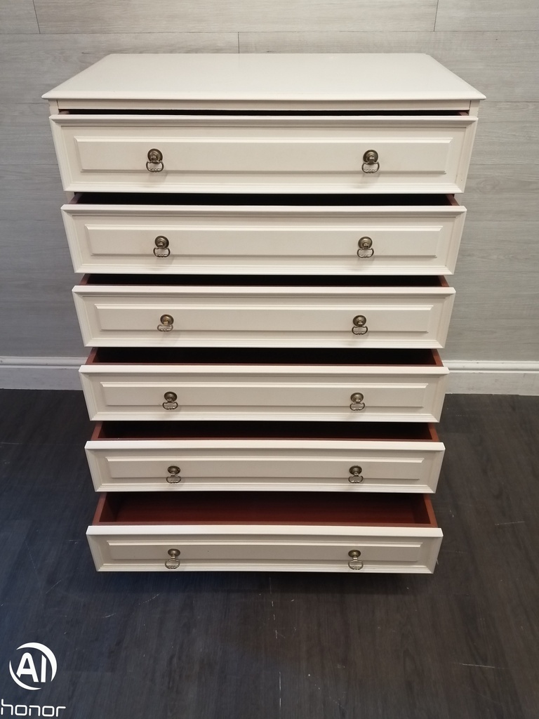 WHITE CHEST OF SIX DRAWERS