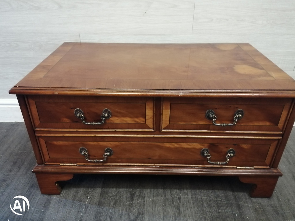 Repro mahogany TV stand