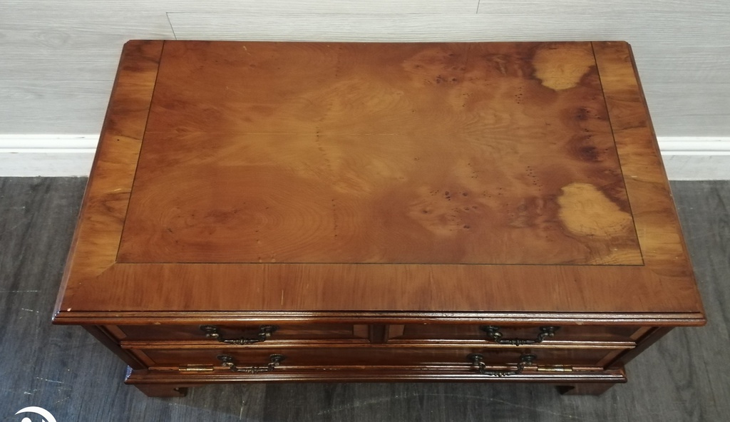 Repro mahogany TV stand